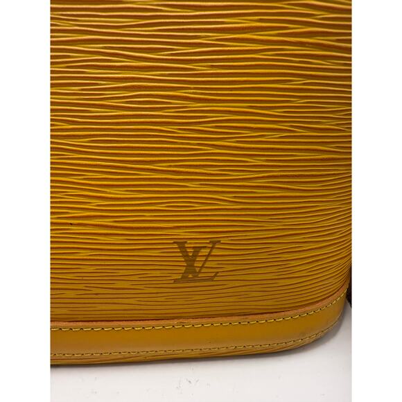 Louis Vuitton Lussac Shoulder Bag in in Yellow Epi Leather - Picture 2 of 9